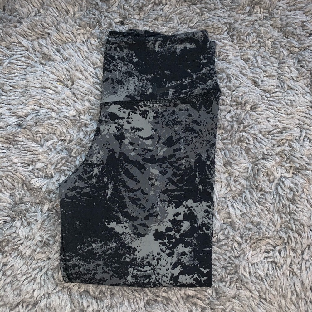 Nike Dri Fit Training Capri’s Marble size XS